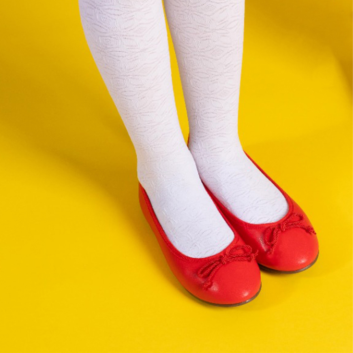 גרביון אטום פרחים לבן